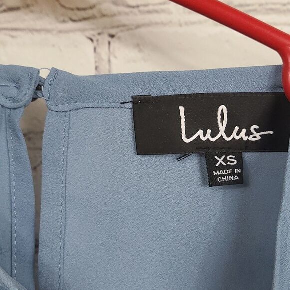 Lulus Slate Blue Split V-Neck Short Sleeve Chiffon Blouse Keyhole Back XS Top - Picture 2 of 8